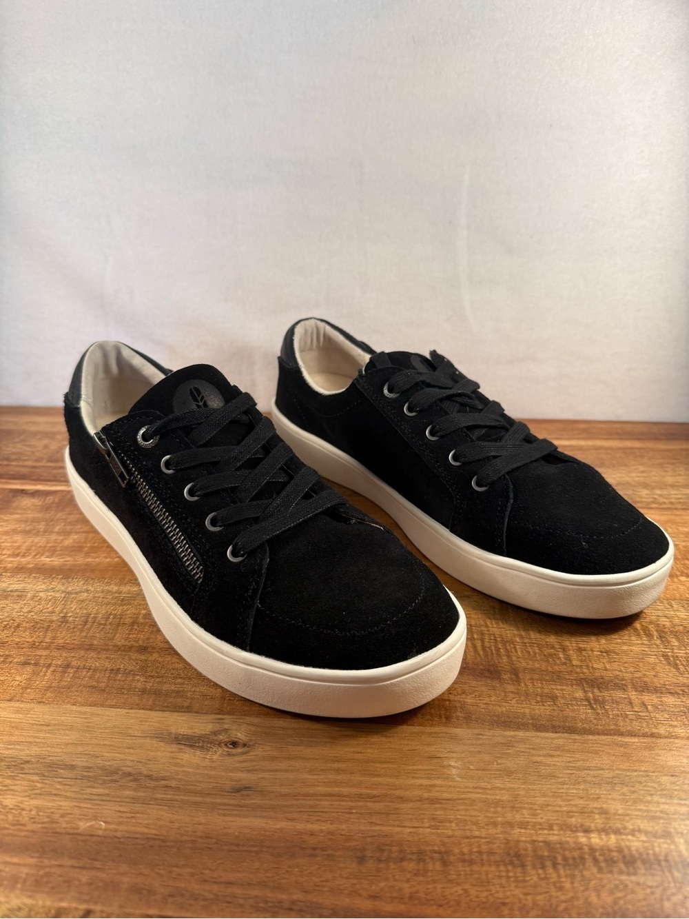 REVITALIGN Orthotic Wrigley Lace/Zipper Up Low Top Sneaker Black Suede Size 10